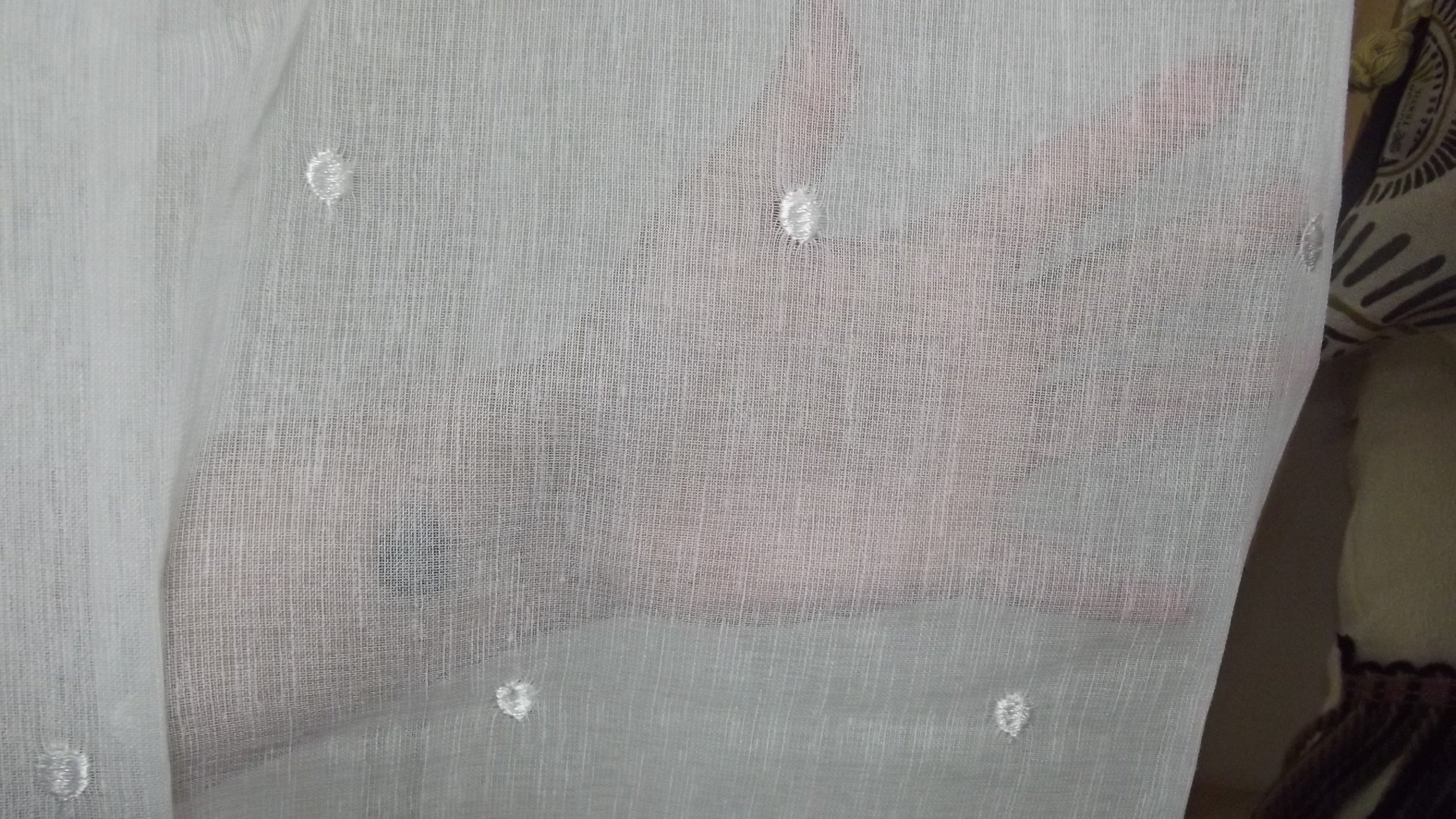 Visillo Lunares Blanco – Elegancia Atemporal y Suavidad Lumínica (140 x 260 cm)