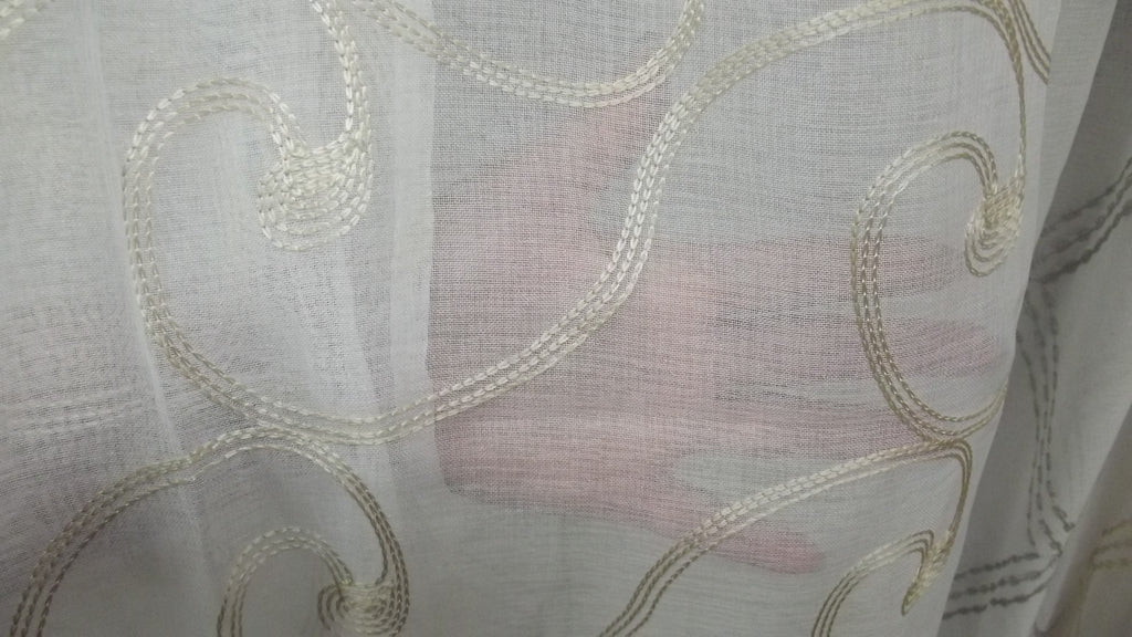 Visillo Nala Beige – Sofisticación Clásica y Calidez Envolvente (140 x 260 cm)