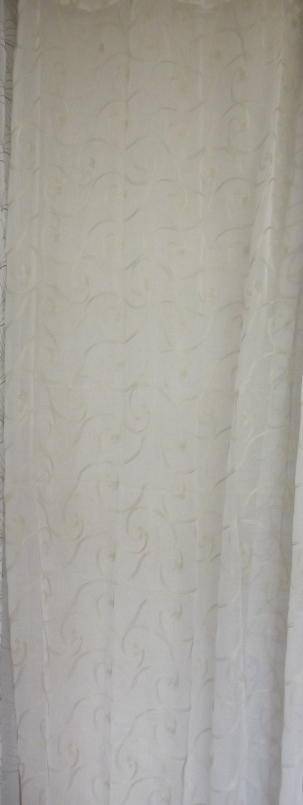 Visillo Nala Beige – Sofisticación Clásica y Calidez Envolvente (140 x 260 cm)