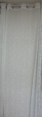 Visillo Stiloso Blanco – Elegancia Ornamental y Textura Distinguida (140 x 260 cm)