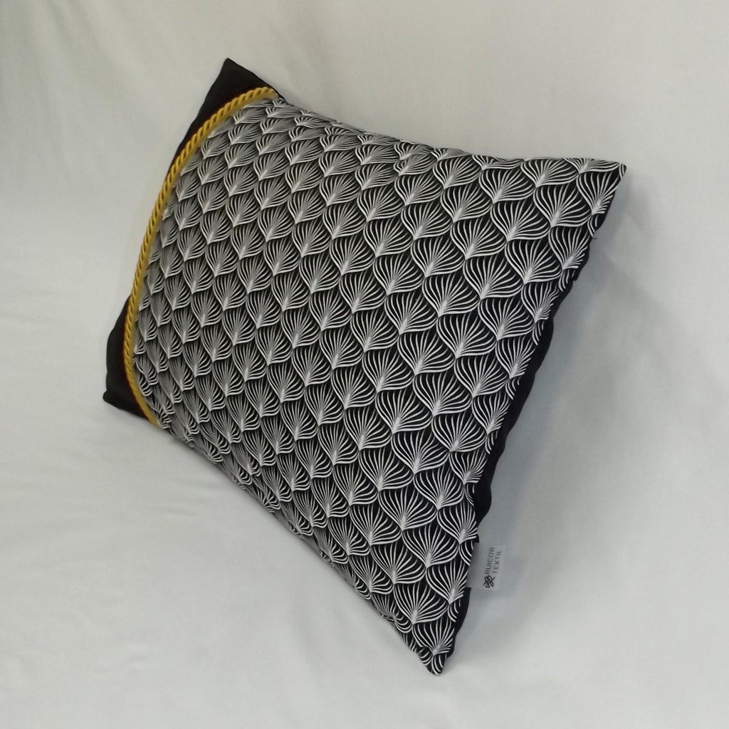 Cojín de Lujo Art Déco Raíz Negro y Oro (50x36 cm) – Con Relleno Incluido