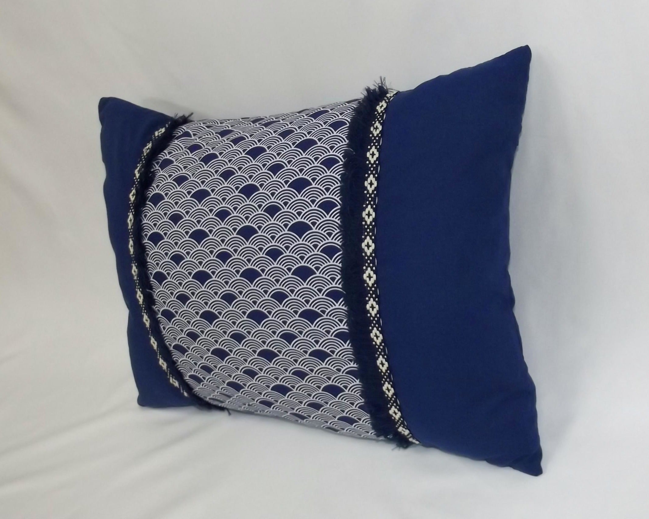 Cojín Rectangular Nami Azul 50x36 cm con Cinta Étnica | 100% Algodón (Con Relleno)