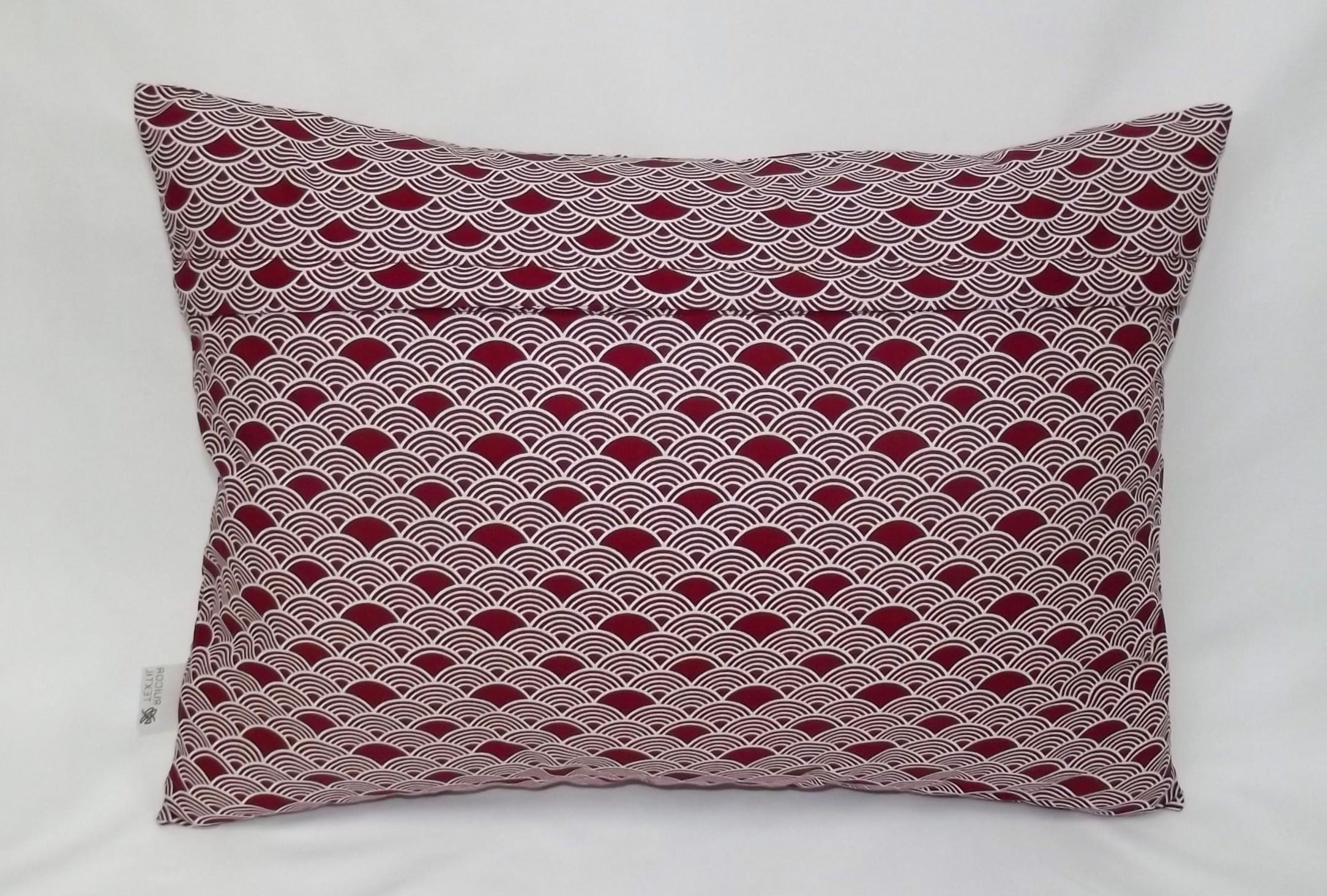 Cojín Olas Japonesas Nami Rojo Burdeos | Algodón Premium