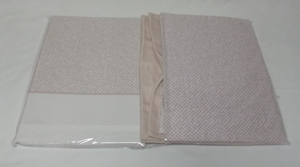 Juego de Sábanas Modelo Ana – Elegancia y Suavidad en Rosa Pastel
