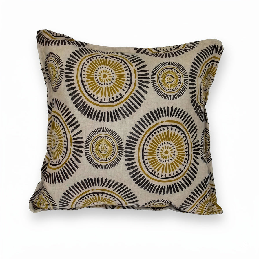 Cojín Decorativo "Sol Mostaza" – Estilo Boho