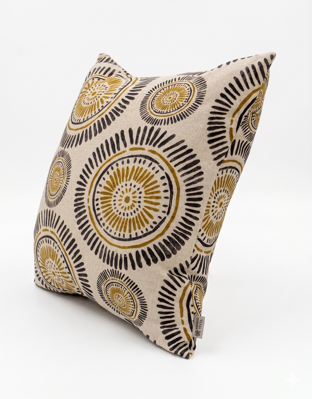 Sol Mostaza Liso _ Estilo Boho con relleno incluido