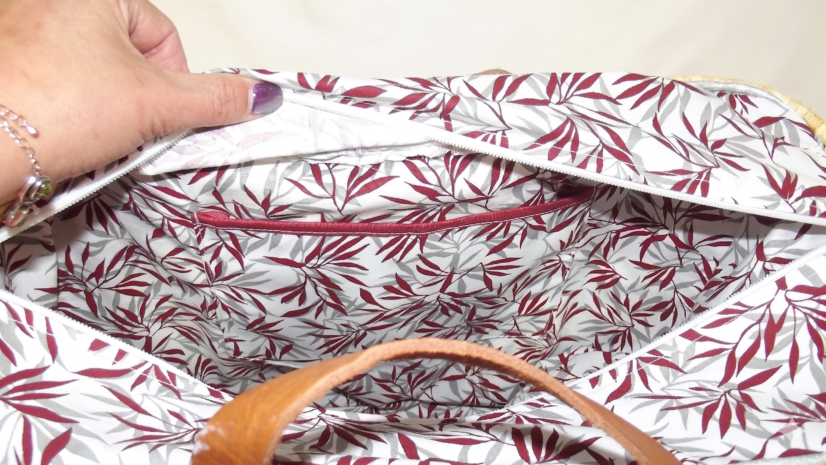 El Capazo Artesanal "Zoco Floral": Calidez, Estilo y Seguridad