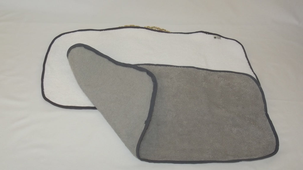Babero de Hombro Antieructos para Bebé (62x30 cm) – Algodón y Bambú Premium